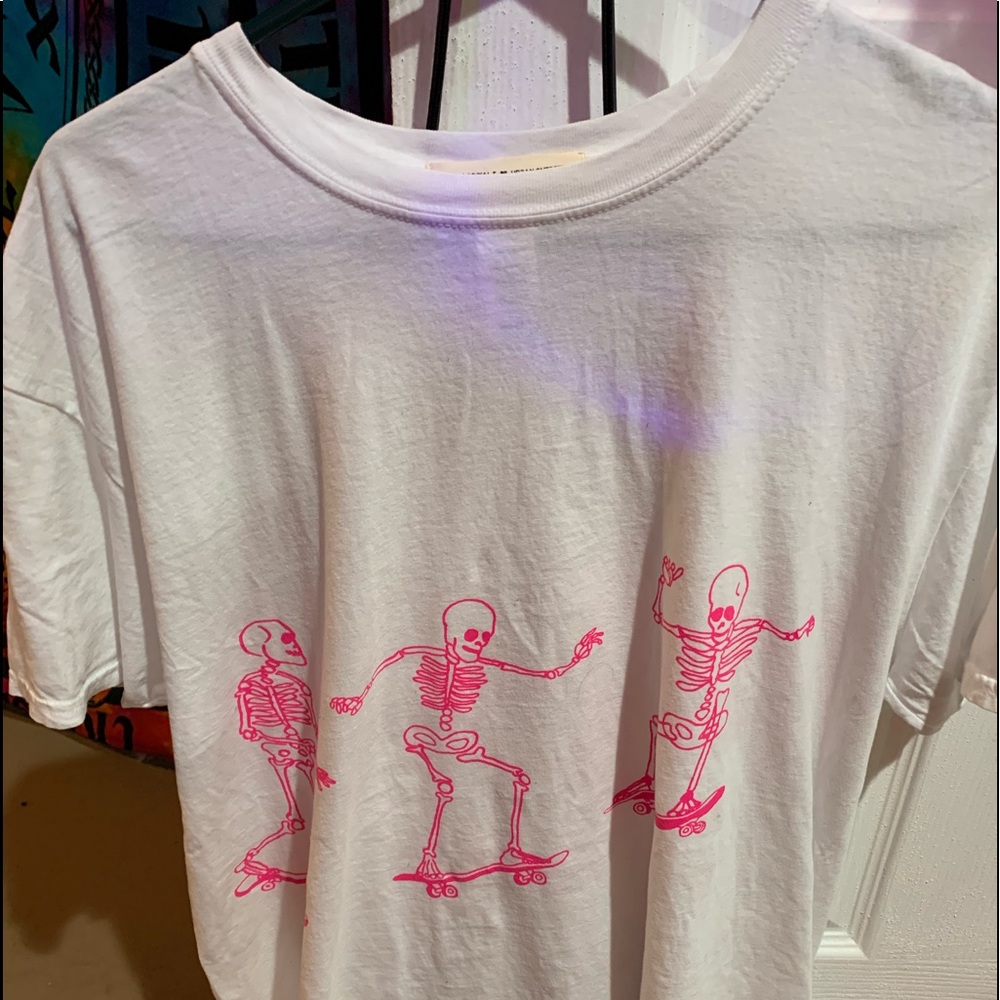 Urban outfitters tee ! ✨